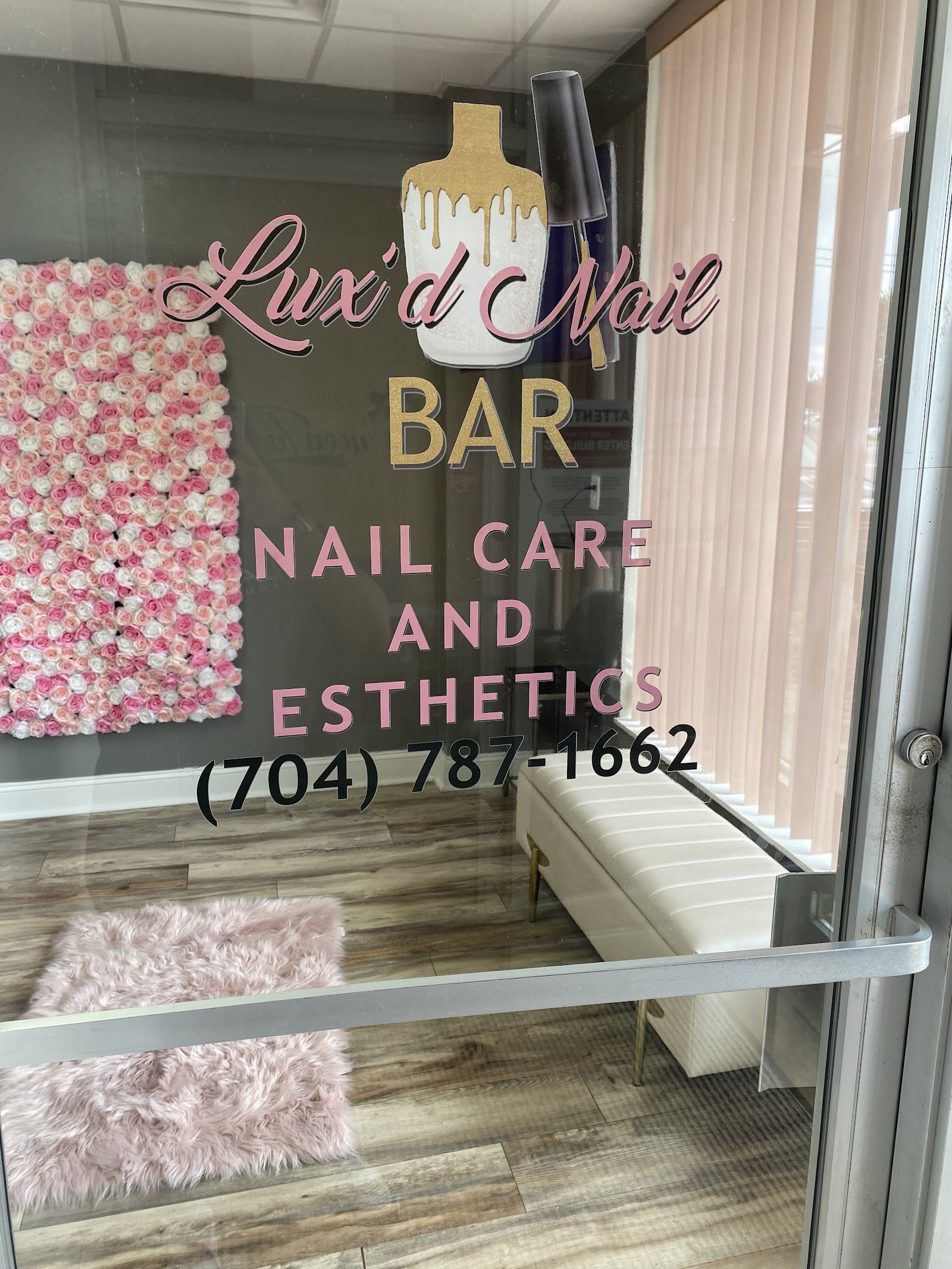 Lux'd Nail Bar nail photo 3
